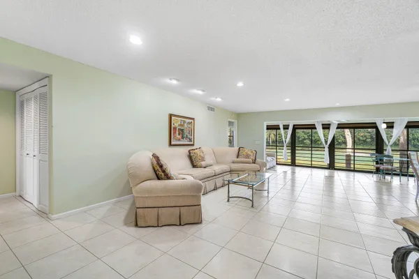 $4,000 | 6446 Aspen Glen Circle, Boynton Beach, FL 33437