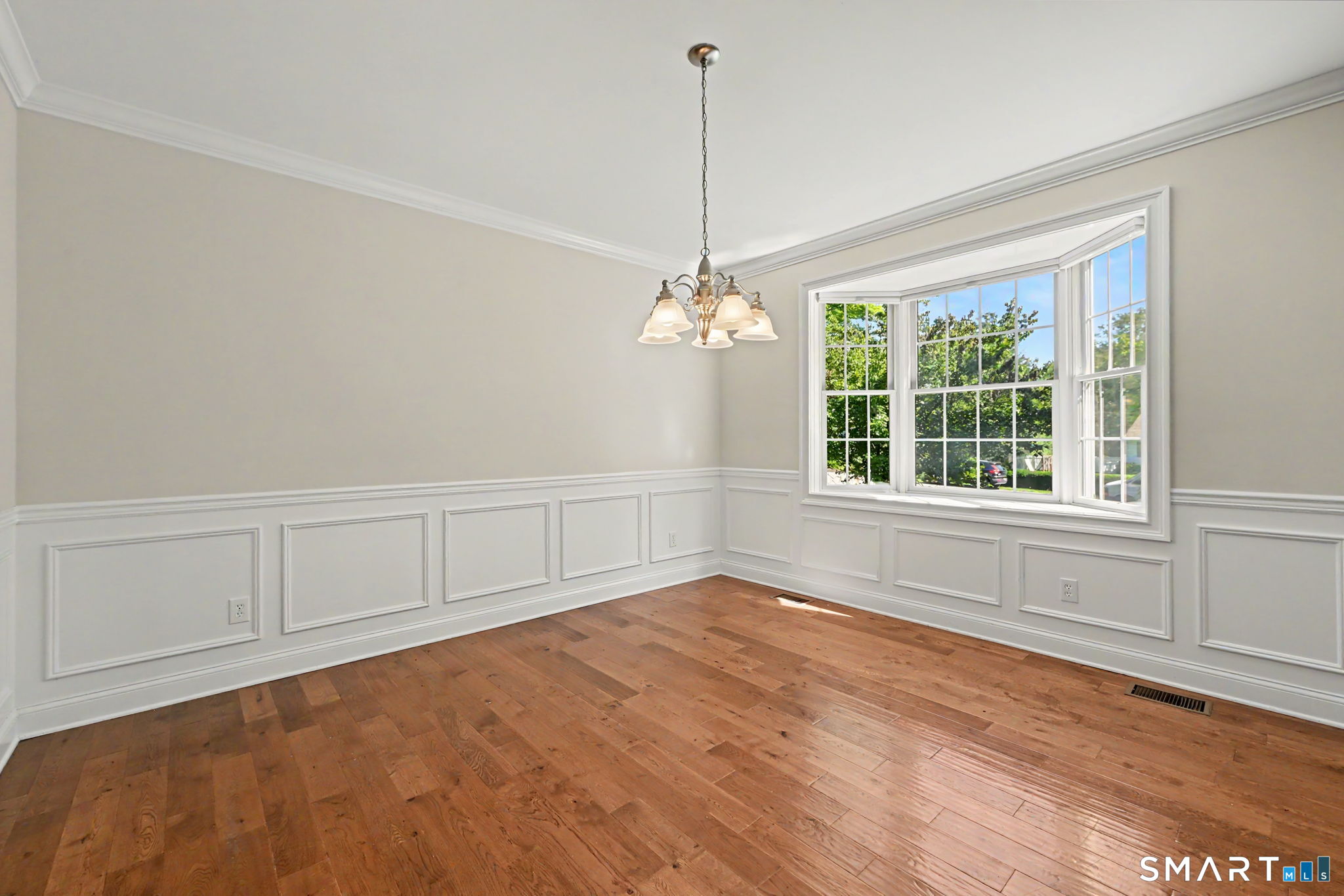7 Hessian Drive Ridgefield, CT 06877 - Photo 3 of 40 Gallery Image 3