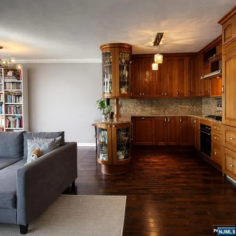 $658,888 | 200 Old Palisade Road, Unit 18D, Fort Lee, NJ 07024