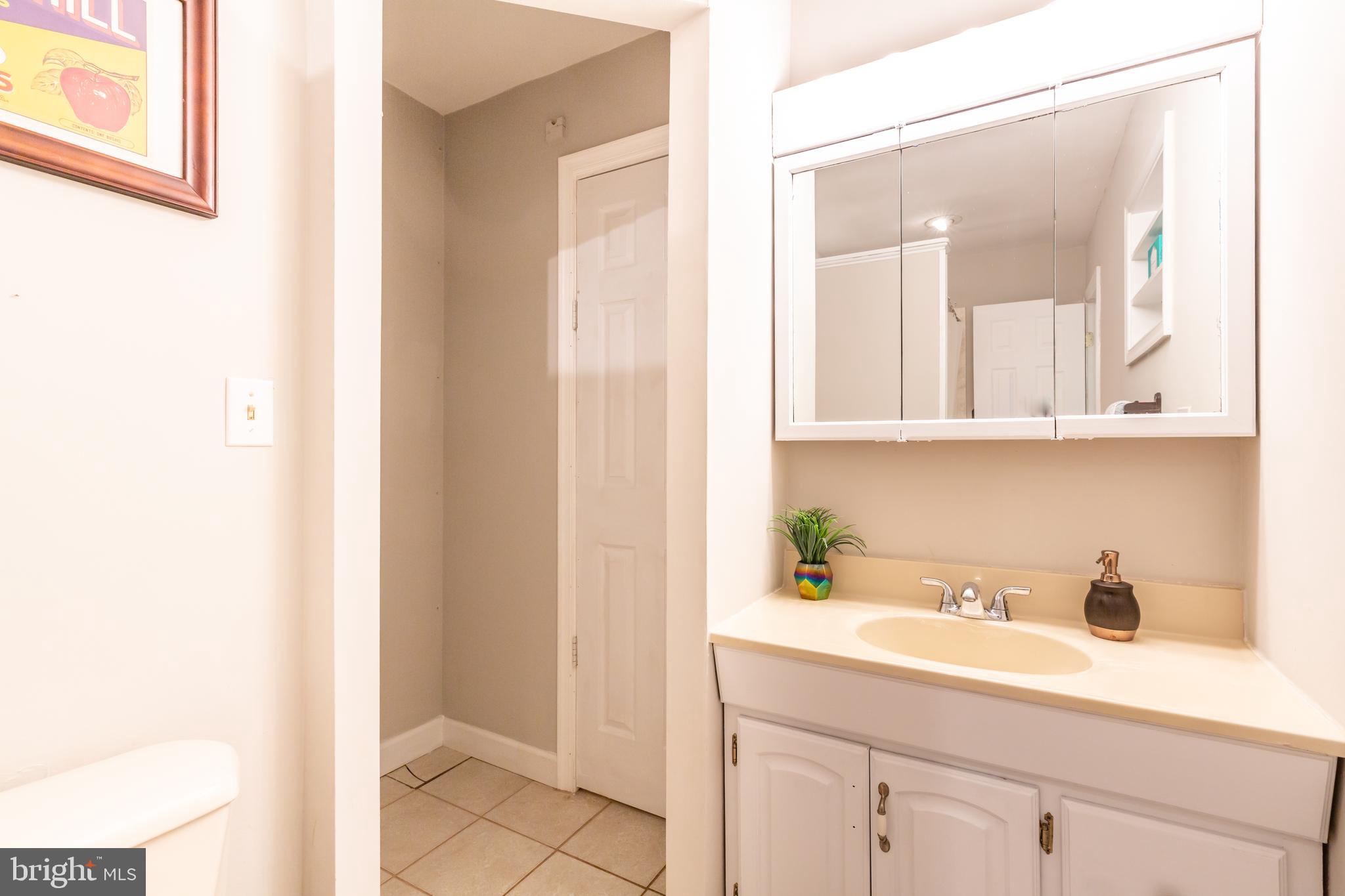 12503 Purcell Road Manassas, VA 20112 - Photo 24 of 46 Bathroom connected to 2nd bedroom with jetted tub