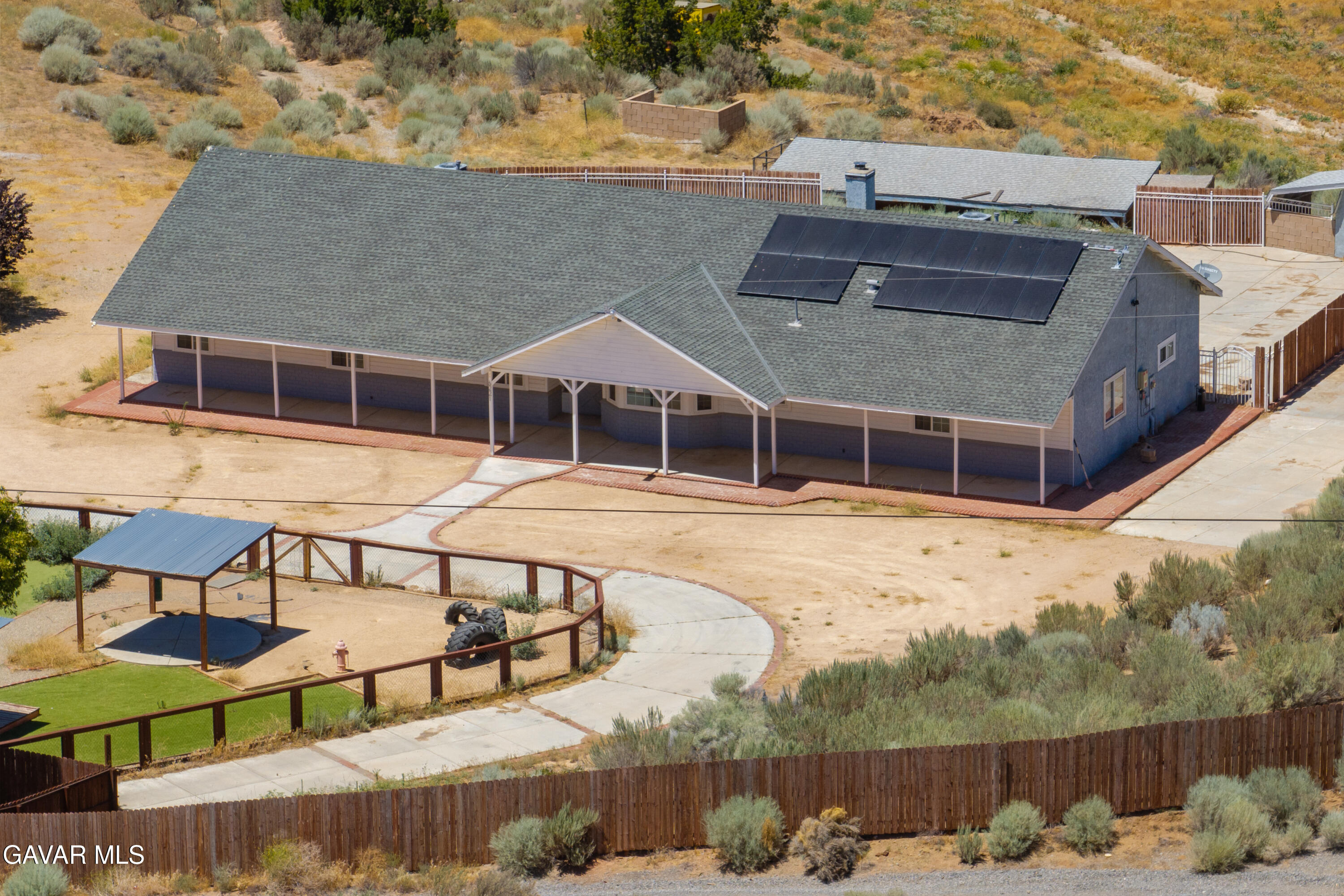 6221 Elizabeth Lake Road Leona Valley, CA 93551 - Photo 4 of 37 4