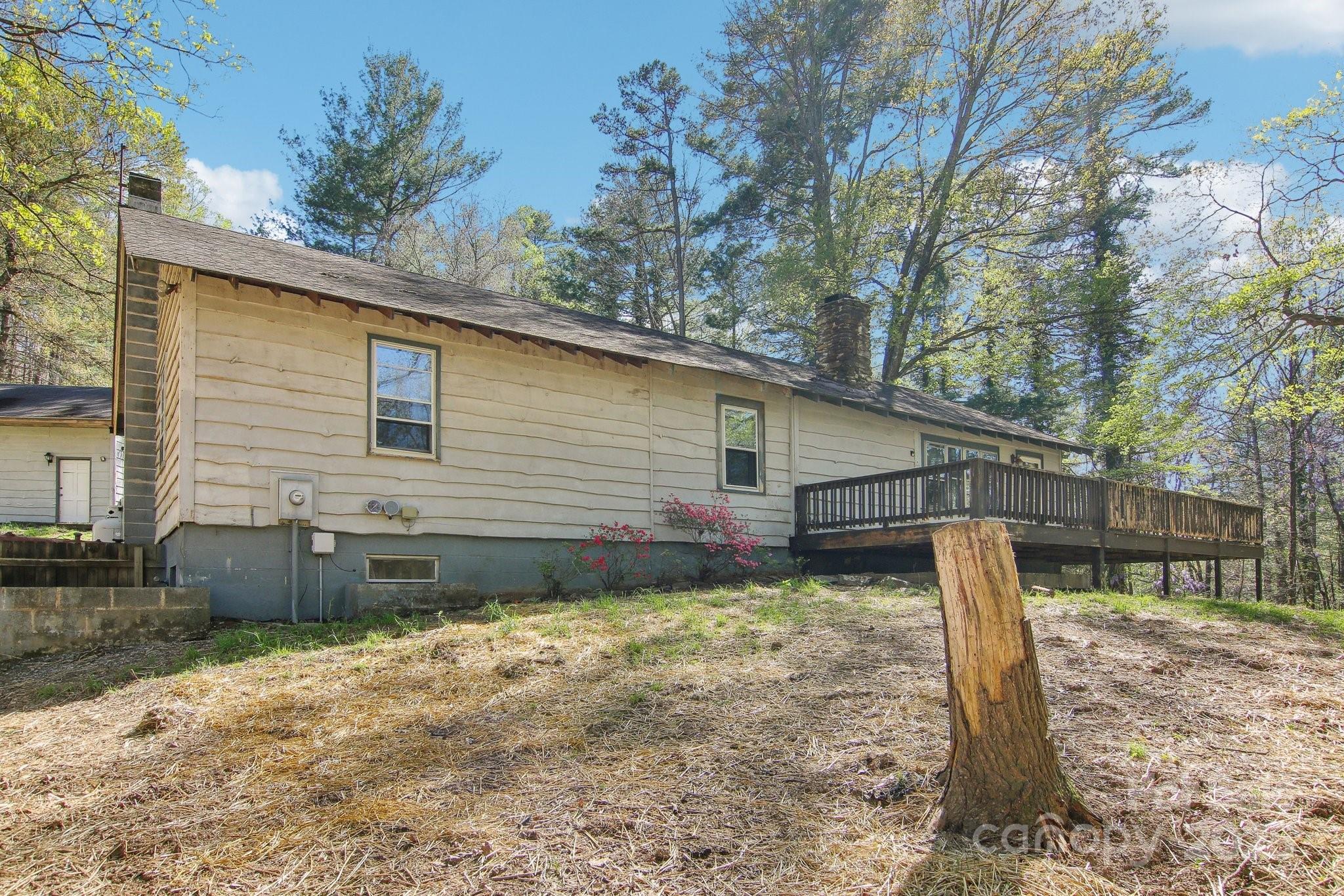 3233 Hebron Road Hendersonville, NC 28739 - Photo 11 of 47 Gallery Image 11