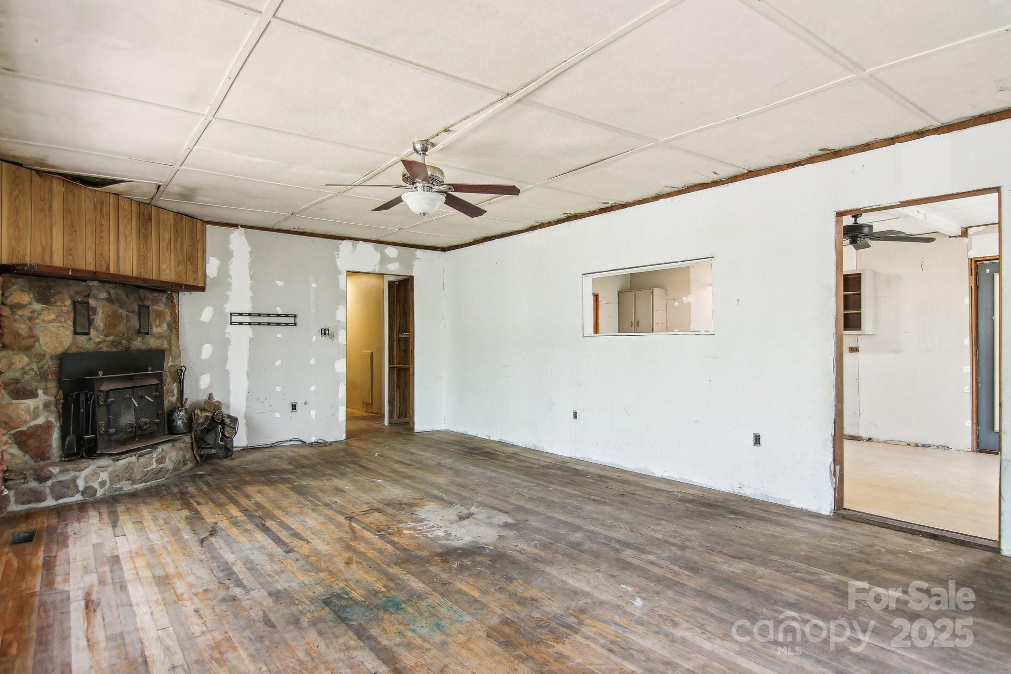 3233 Hebron Road Hendersonville, NC 28739 - Photo 18 of 47 Gallery Image 18