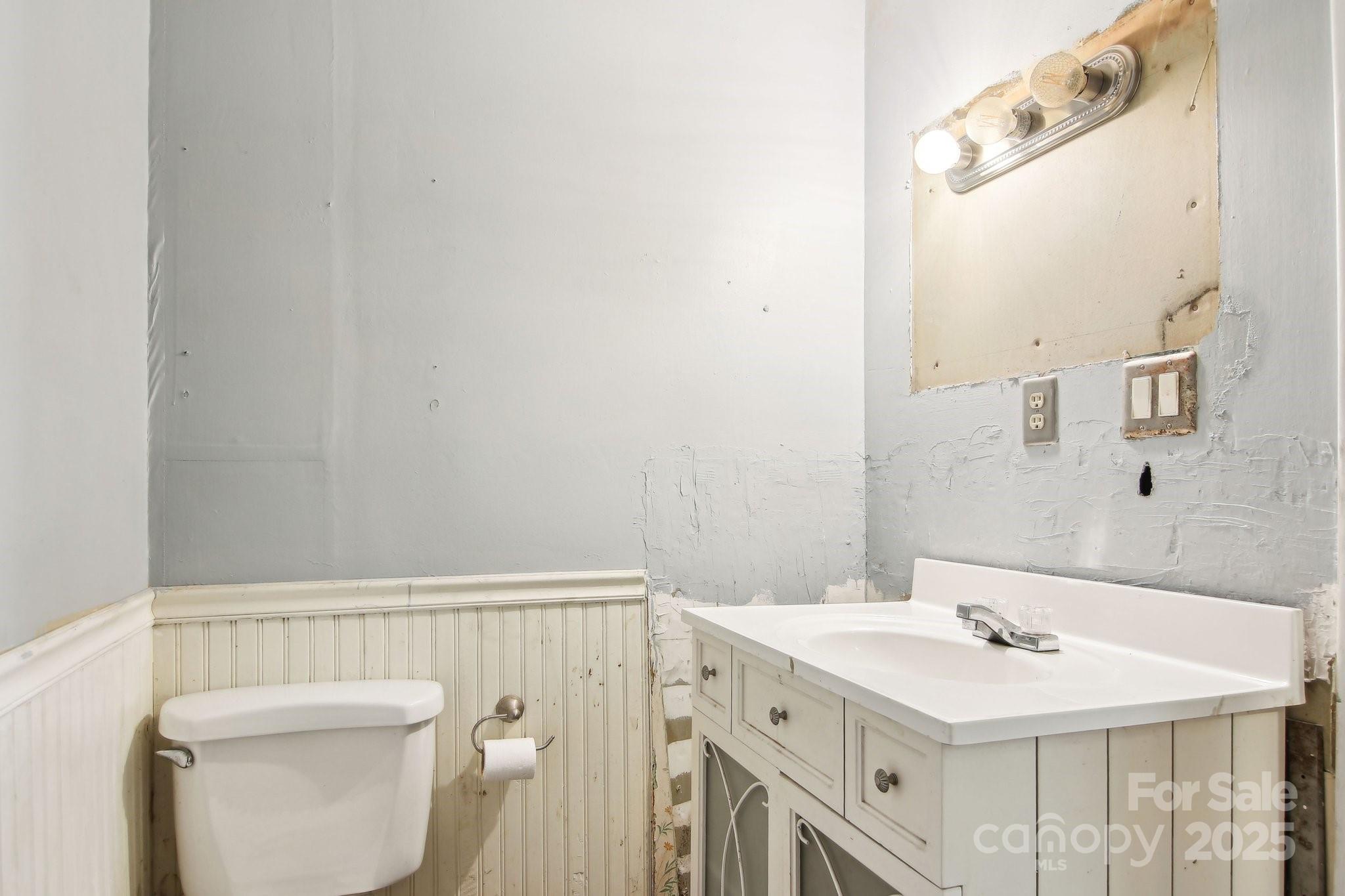 3233 Hebron Road Hendersonville, NC 28739 - Photo 24 of 47 Gallery Image 24