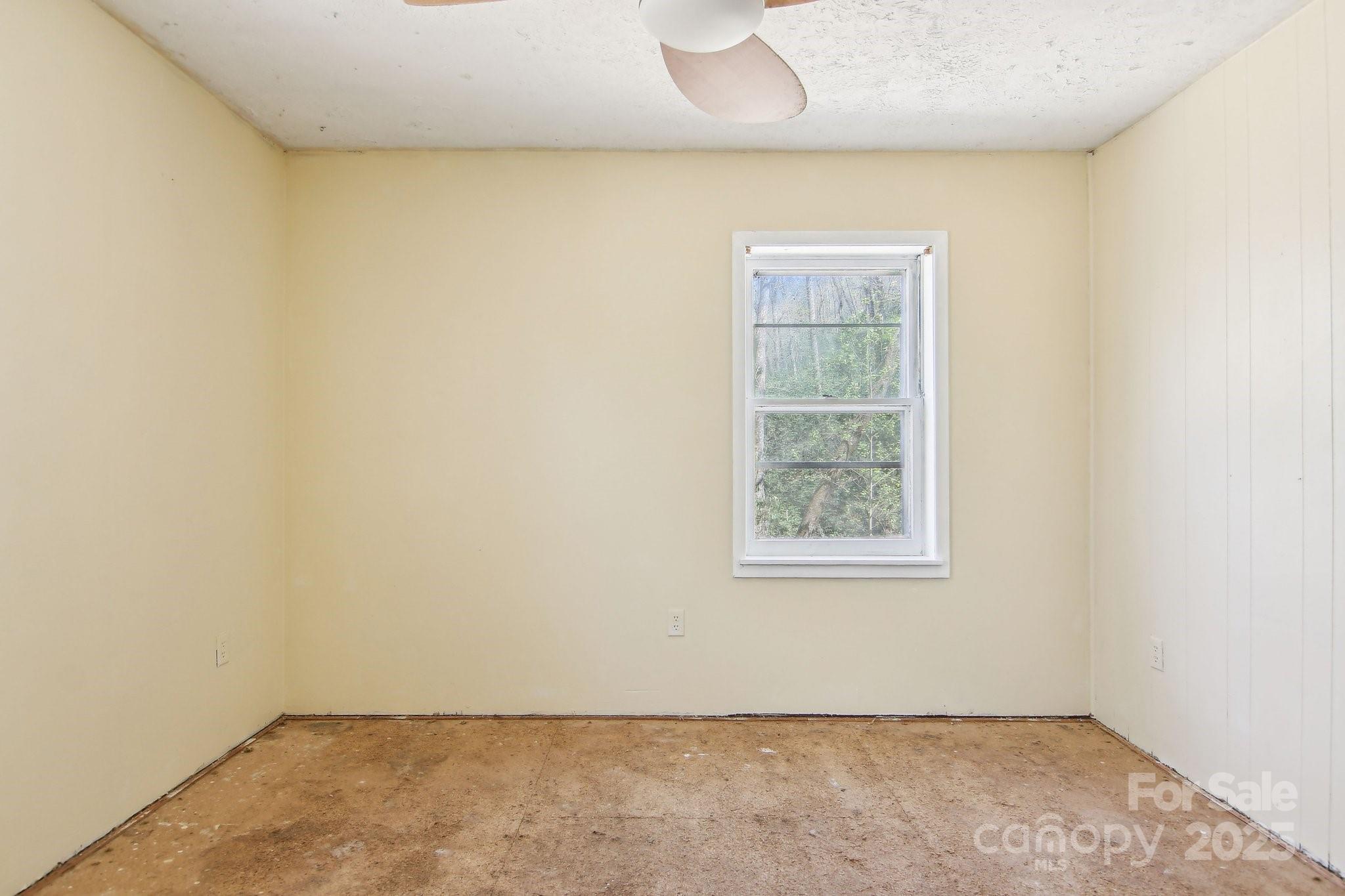 3233 Hebron Road Hendersonville, NC 28739 - Photo 25 of 47 Gallery Image 25