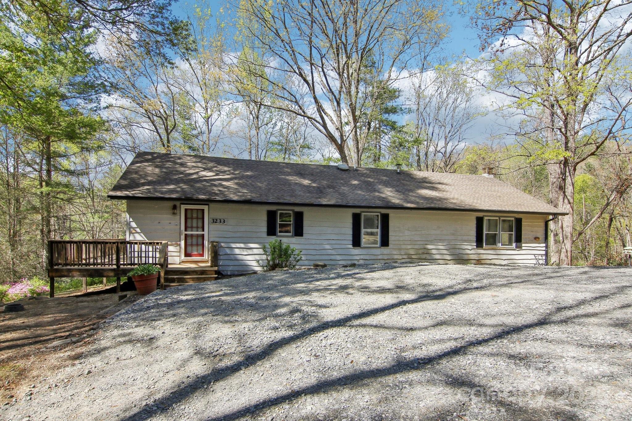 3233 Hebron Road Hendersonville, NC 28739 - Photo 39 of 47 Gallery Image 39