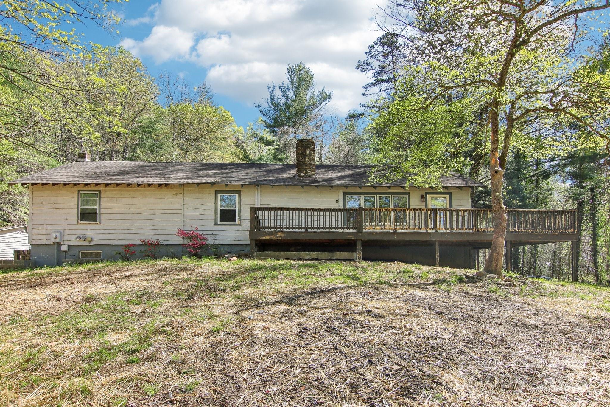 3233 Hebron Road Hendersonville, NC 28739 - Photo 10 of 47 Gallery Image 10