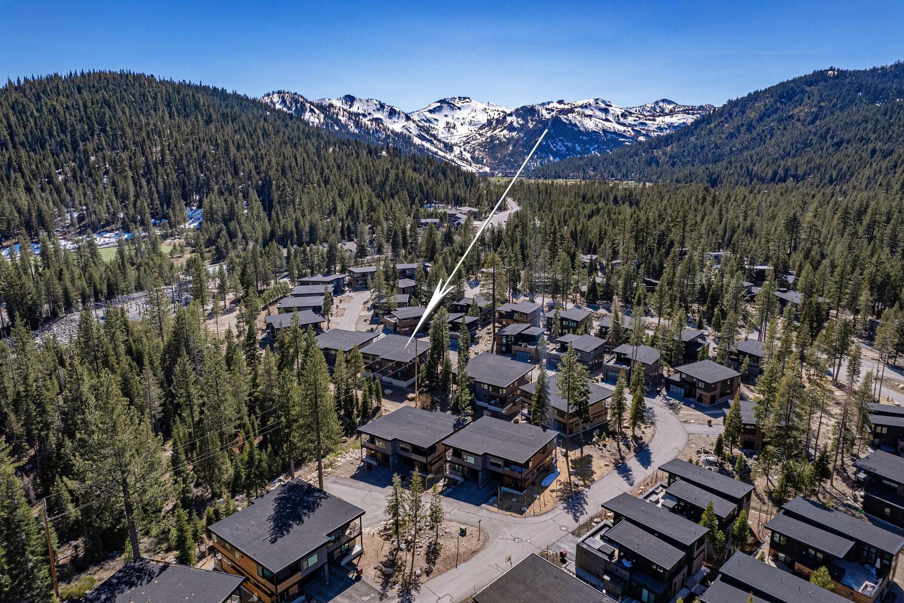 260 Palisades Circle Olympic Valley, CA 96146 - Photo 20 of 28 a view of a city