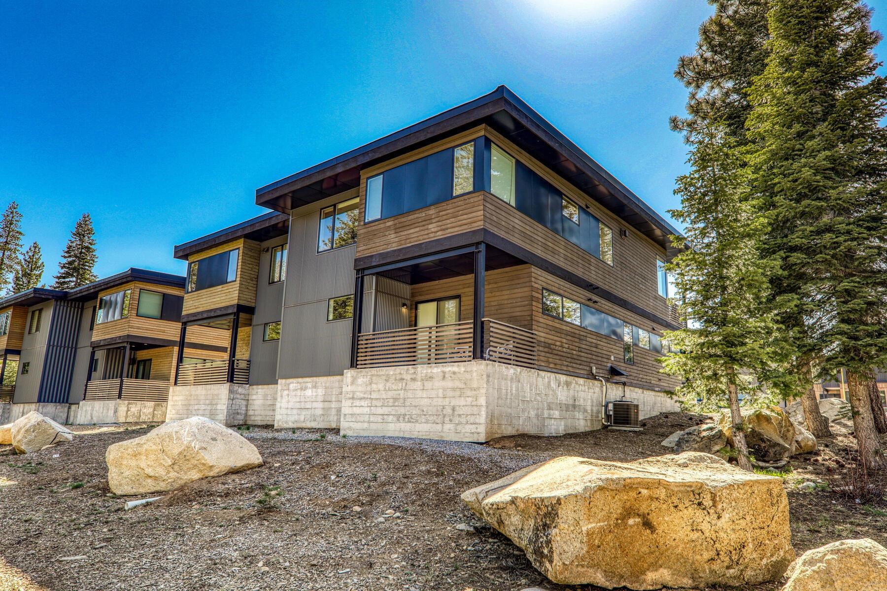 260 Palisades Circle Olympic Valley, CA 96146 - Photo 24 of 28 a front view of a house with a yard