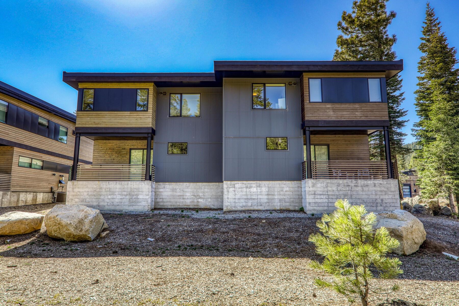 260 Palisades Circle Olympic Valley, CA 96146 - Photo 25 of 28 a front view of a house
