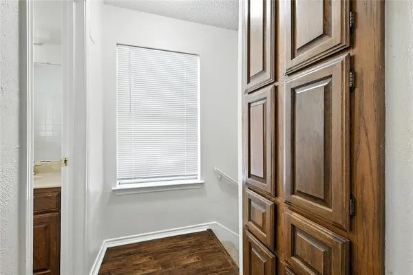 a view of walk in closet