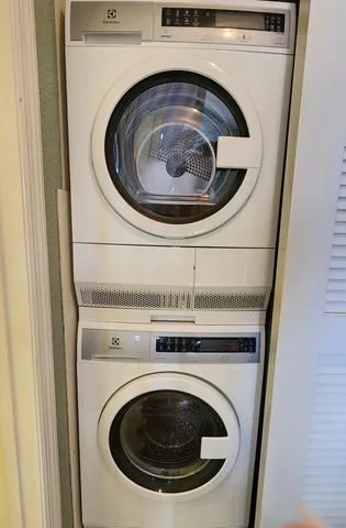 a close up view of washer and dryer