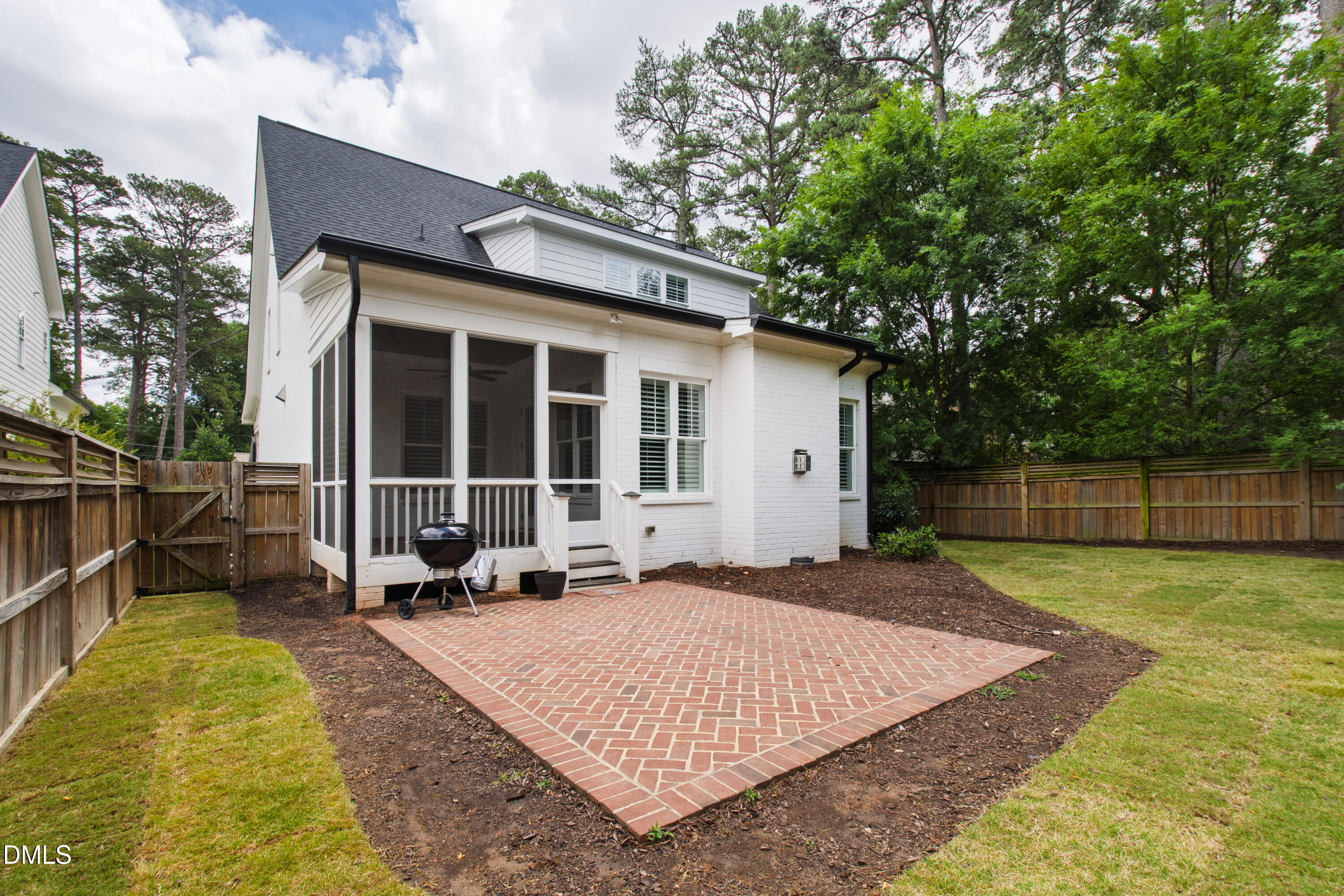 911 Canterbury Road Raleigh, NC 27607 - Photo 5 of 58
