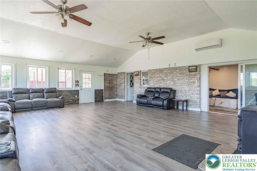 3609 Windy Road Orefield, PA 18069 - Photo 26 of 97 FIRST FLOOR GREAT ROOM