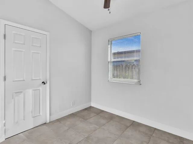 $2,300 | 525 Northwest 10th Avenue, Boynton Beach, FL 33435