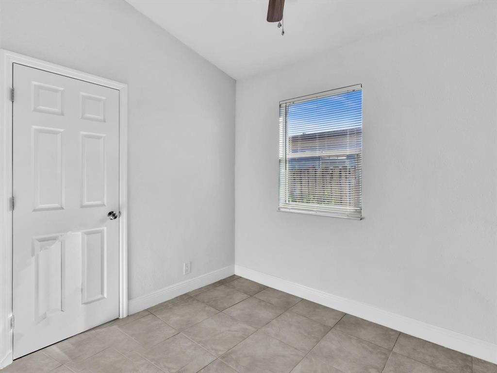 525 Northwest 10th Avenue Boynton Beach, FL 33435 - Photo 11 of 39