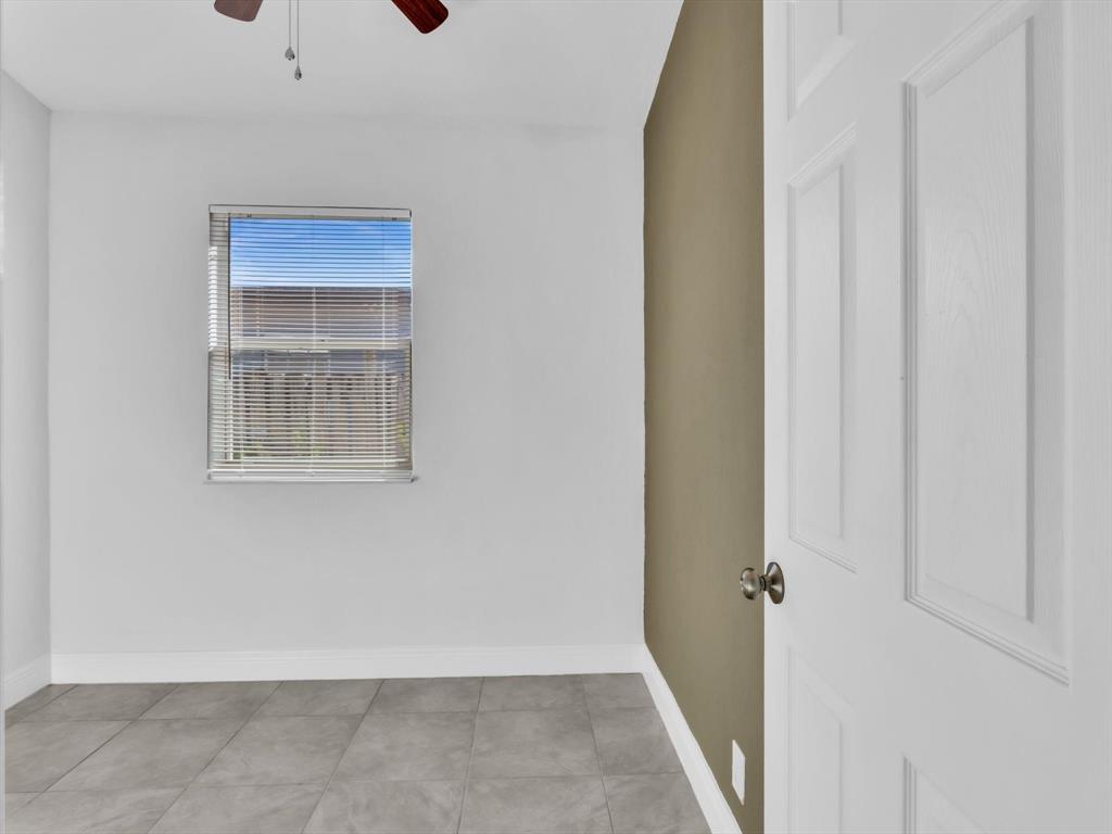 525 Northwest 10th Avenue Boynton Beach, FL 33435 - Photo 12 of 39