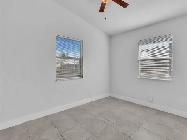 $2,300 | 525 Northwest 10th Avenue, Boynton Beach, FL 33435