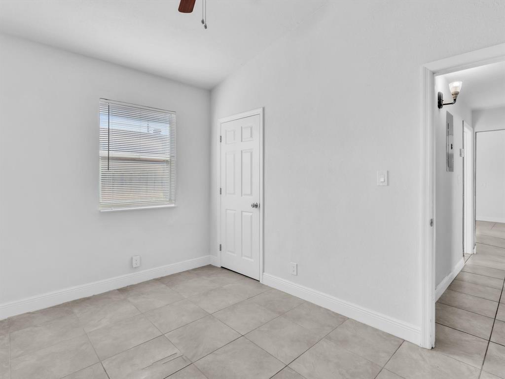 525 Northwest 10th Avenue Boynton Beach, FL 33435 - Photo 15 of 39