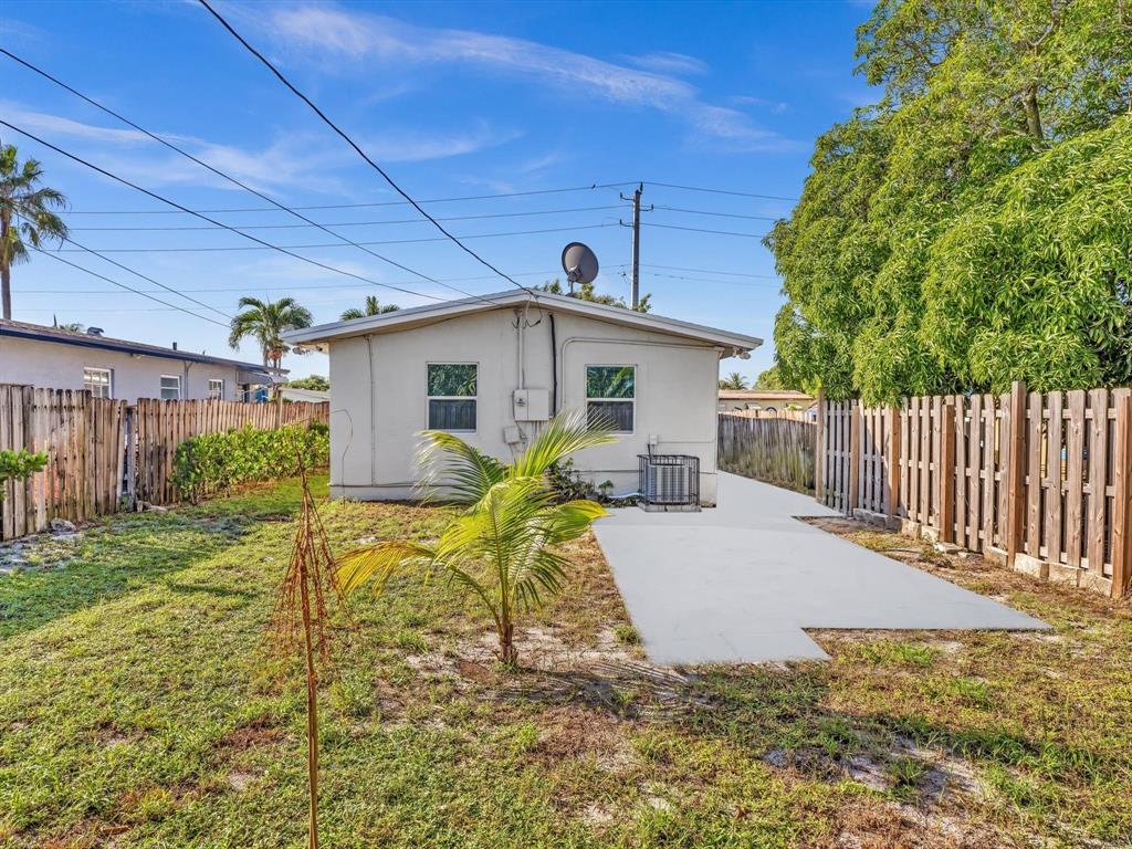 525 Northwest 10th Avenue Boynton Beach, FL 33435 - Photo 23 of 39