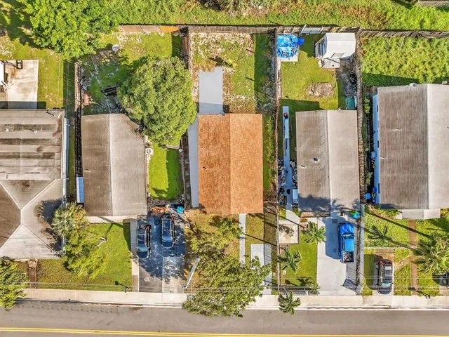 $2,300 | 525 Northwest 10th Avenue, Boynton Beach, FL 33435