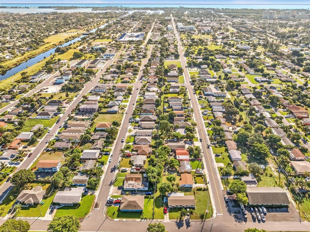 525 Northwest 10th Avenue Boynton Beach, FL 33435 - Photo 31 of 39