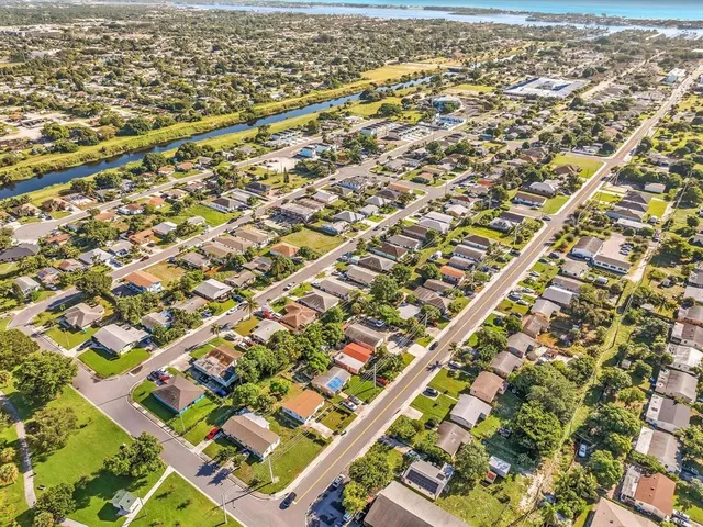 $2,300 | 525 Northwest 10th Avenue, Boynton Beach, FL 33435