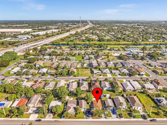 $2,300 | 525 Northwest 10th Avenue, Boynton Beach, FL 33435