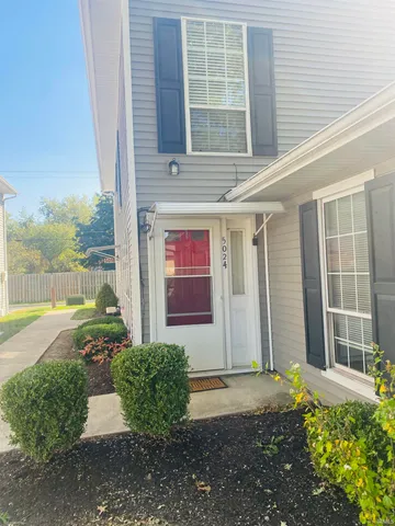 $1,100 | 5024 Woodmark Drive, Fort Wayne, IN 46815