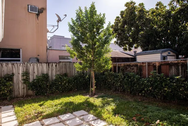 $3,900 | 2800 Southwest 4th Street, Unit A, Miami, FL 33135