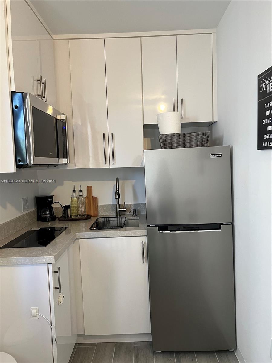 2800 Southwest 4th Street, Unit A Miami, FL 33135 - Photo 15 of 17 Efficiency kitchen