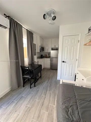 $3,900 | 2800 Southwest 4th Street, Unit A, Miami, FL 33135