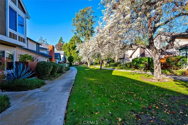 $4,100 | 10648 Porto Court, San Diego, CA 92124