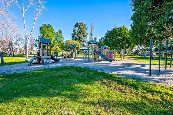 $4,100 | 10648 Porto Court, San Diego, CA 92124