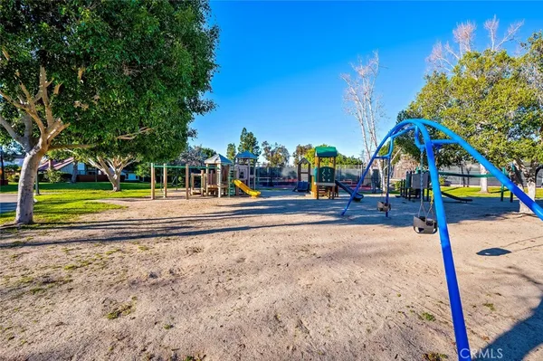 $4,100 | 10648 Porto Court, San Diego, CA 92124