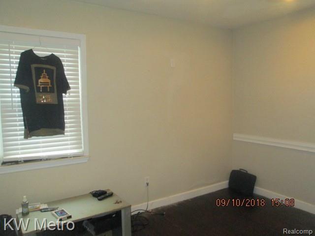 26423 Morley Street Inkster, MI 48141 - Photo 5 of 14 IMG_7216.JPG