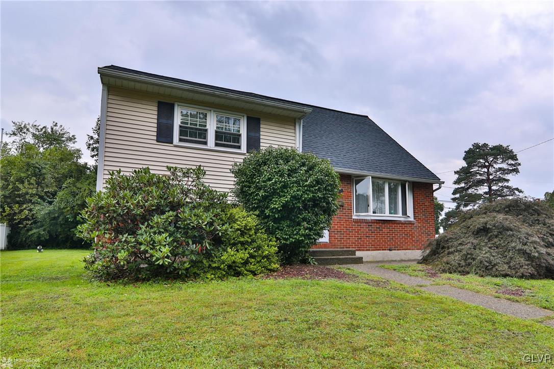 2925 Westminster Road Bethlehem, PA 18017 - Photo 2 of 42 Gallery Image 2