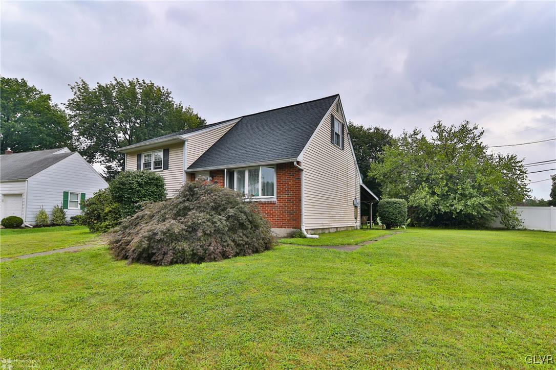 2925 Westminster Road Bethlehem, PA 18017 - Photo 3 of 42 Gallery Image 3