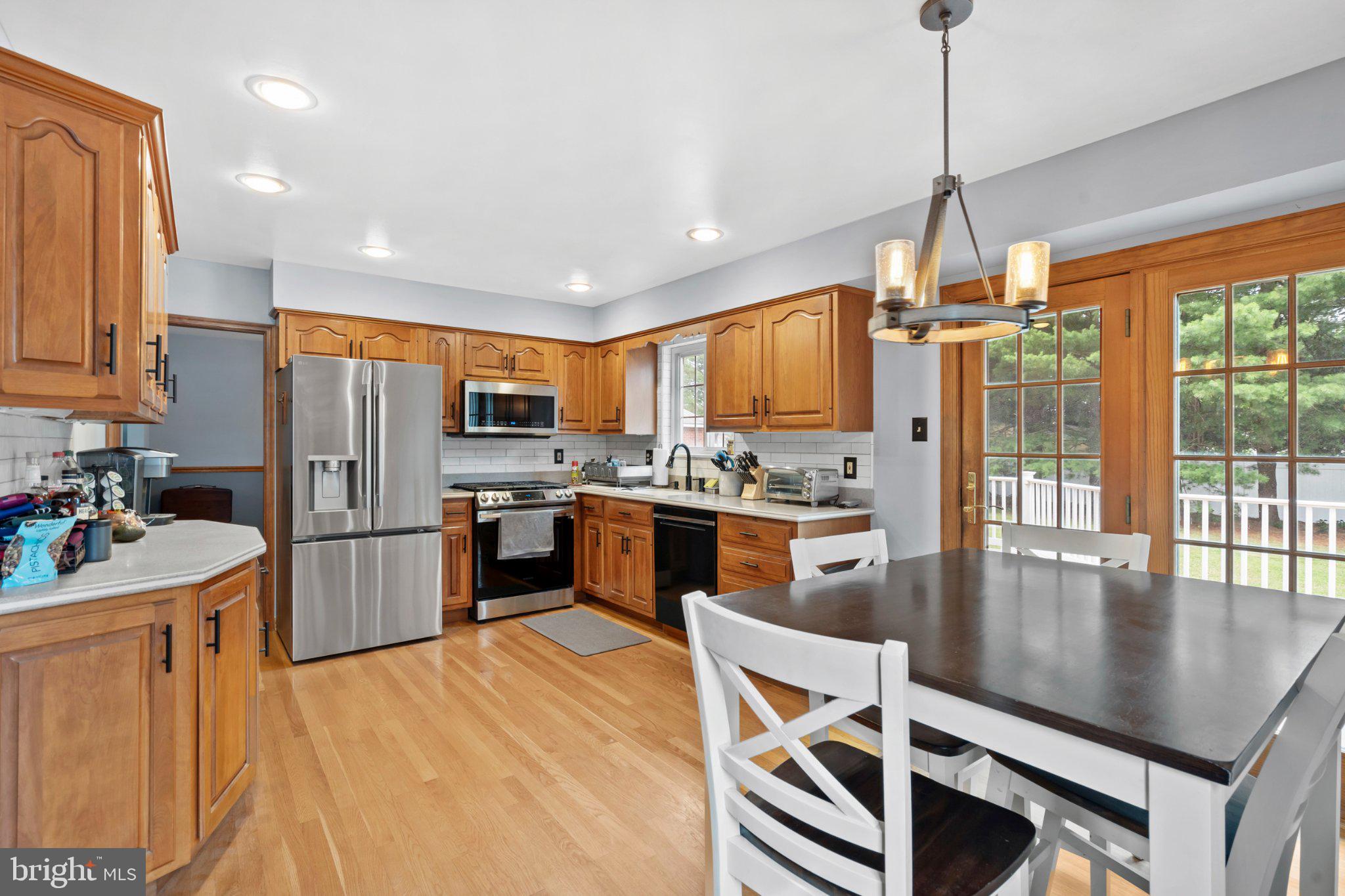 1016 Green Lane Secane, PA 19018 - Photo 14 of 39