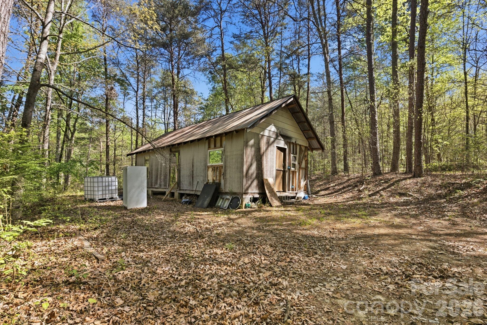6554 Camp Meeting Road Connelly Springs, NC 28612 - Photo 4 of 20