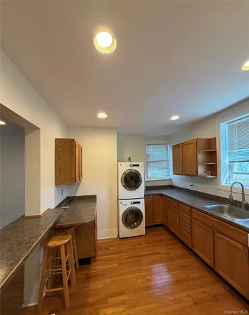 $2,500 | 837 White Plains Road, Unit 3R, Scarsdale, NY 10583
