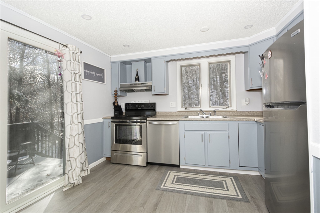 270 Sunderland Road, Unit 73 Worcester, MA 01604 - Photo 10 of 24