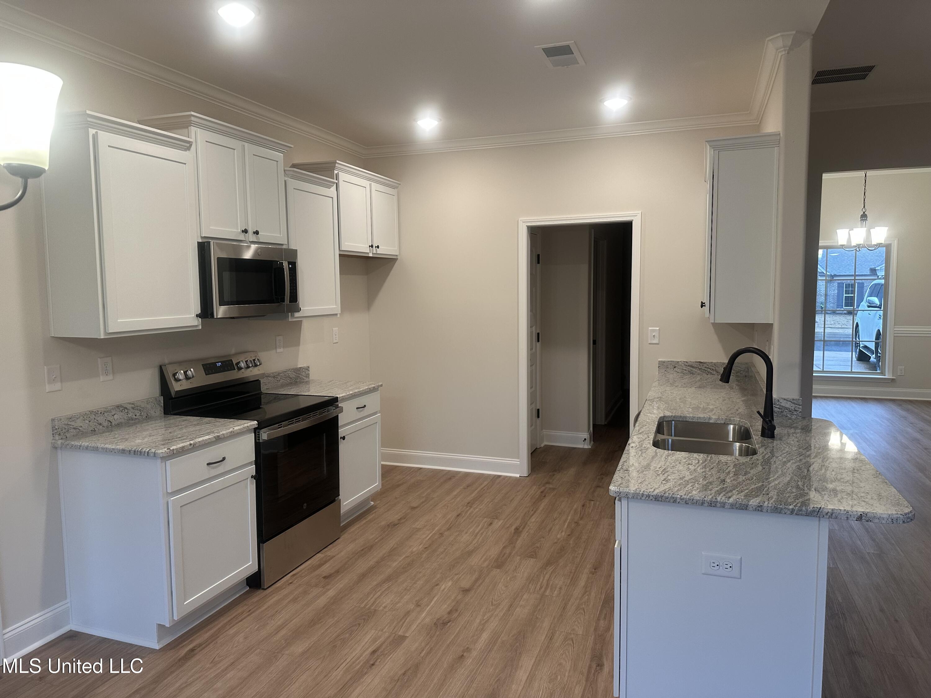 944 Collie Drive Hernando, MS 38651 - Photo 8 of 28 IMG_3066