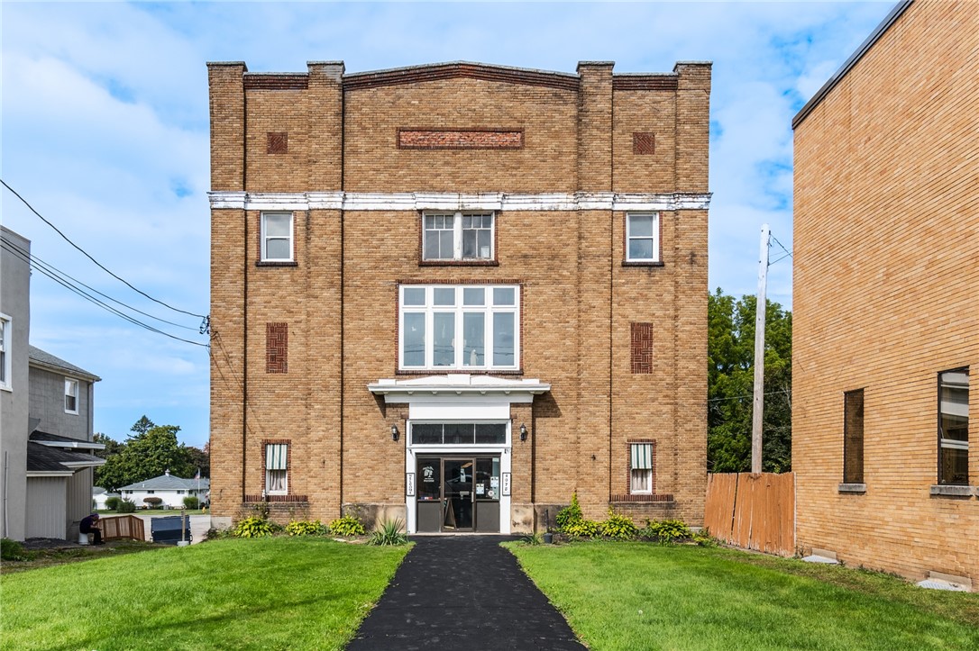 Grange Hall houses and Art Studio - Dance Studio-