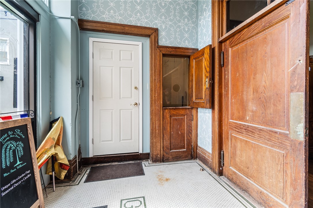 4075 Ridge Road Williamson, NY 14589 - Photo 7 of 37 The entrance hall- used to collect tickets here fo