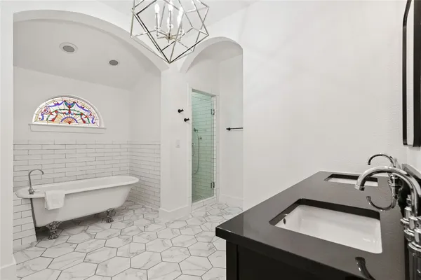 $5,000 | 2106 Kenwood Avenue, Austin, TX 78704