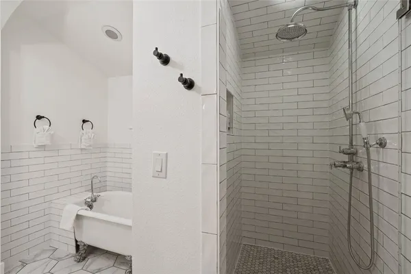$5,000 | 2106 Kenwood Avenue, Austin, TX 78704