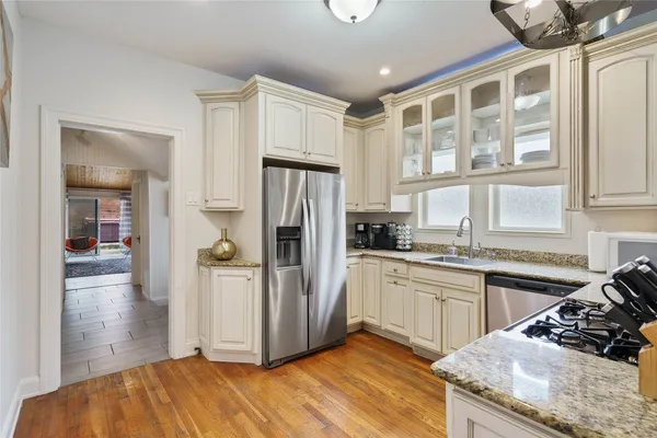 $5,000 | 2106 Kenwood Avenue, Austin, TX 78704