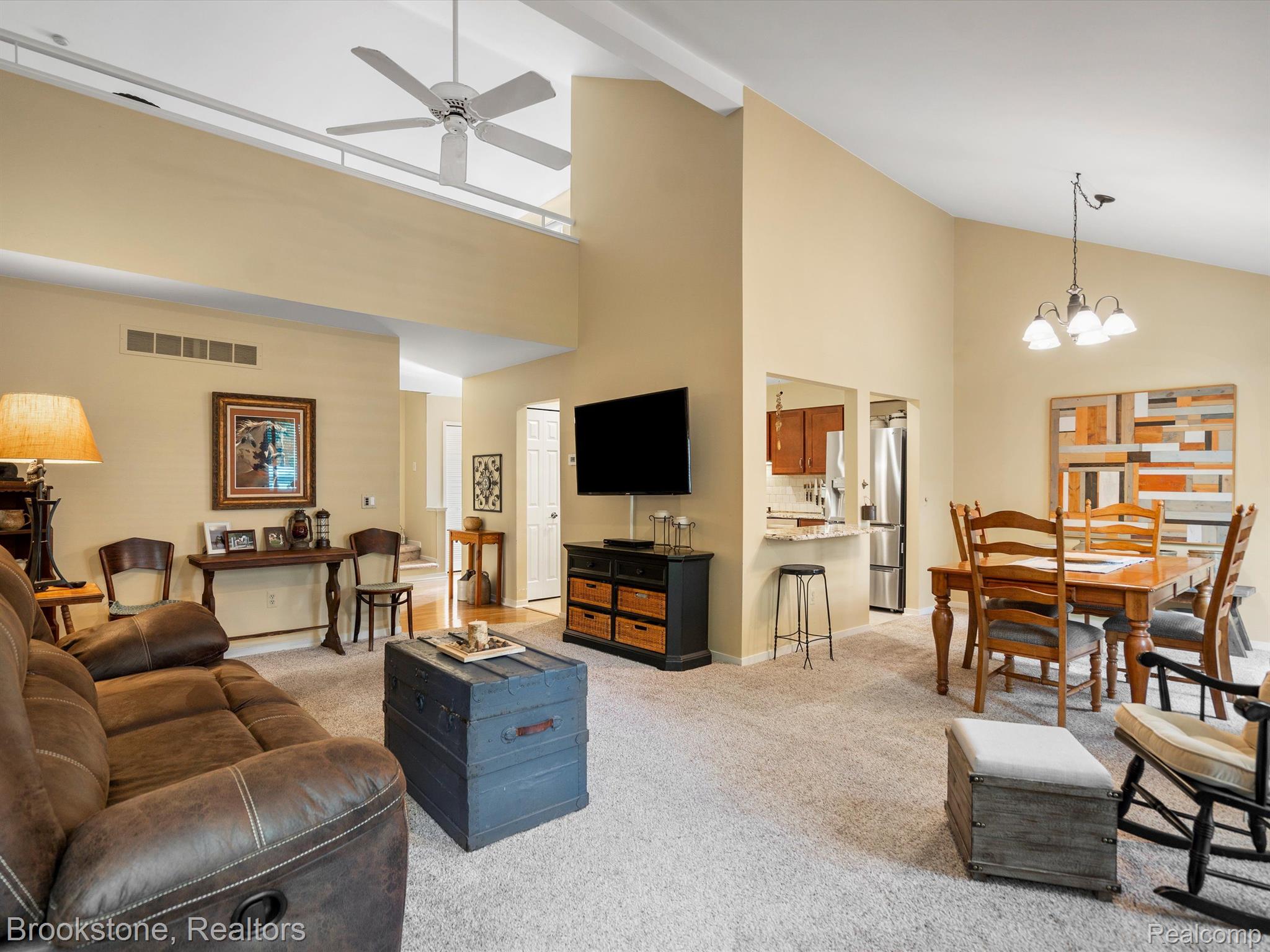 564 Victoria Rochester, MI 48307 - Photo 10 of 40 Gallery Image 10