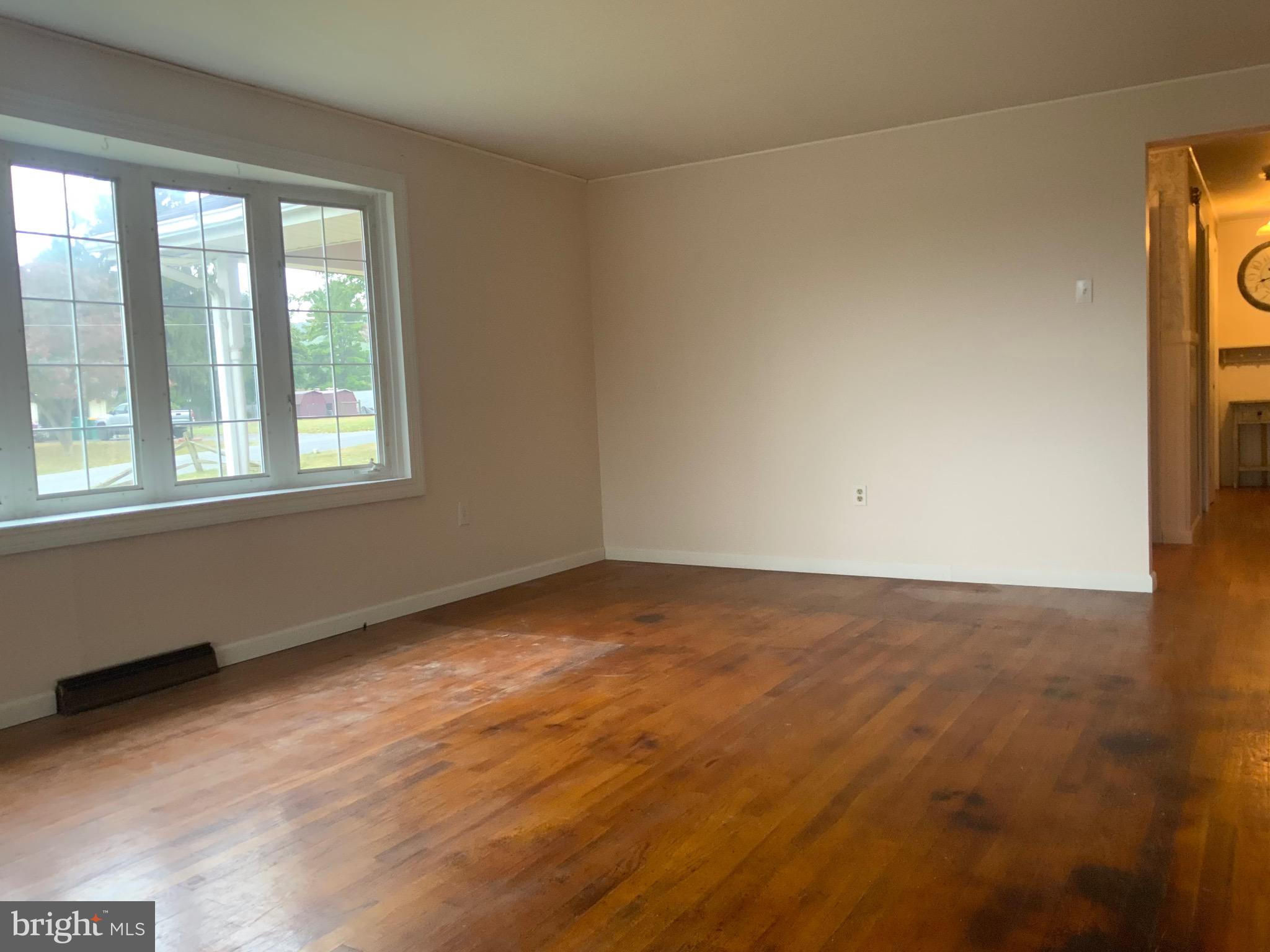 3 Maurice Road Mount Holly Springs, PA 17065 - Photo 24 of 55 Living Room